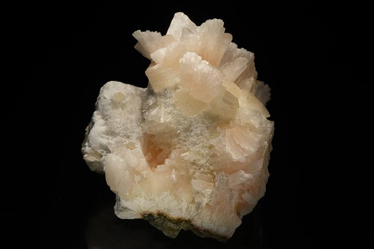 HEULANDITE-Ca on MORDENITE