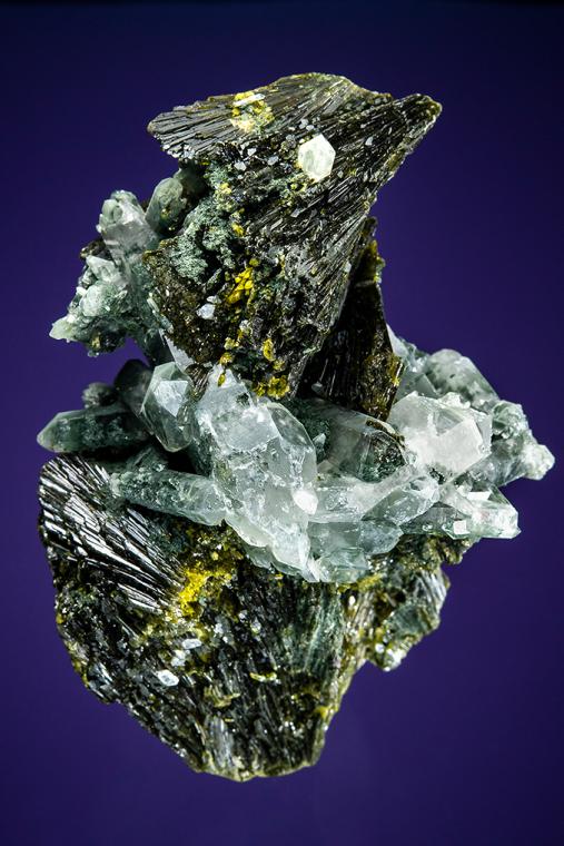 EPIDOTE with QUARTZ