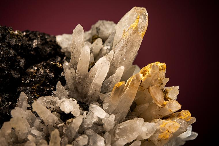 SPHALERITE on QUARTZ