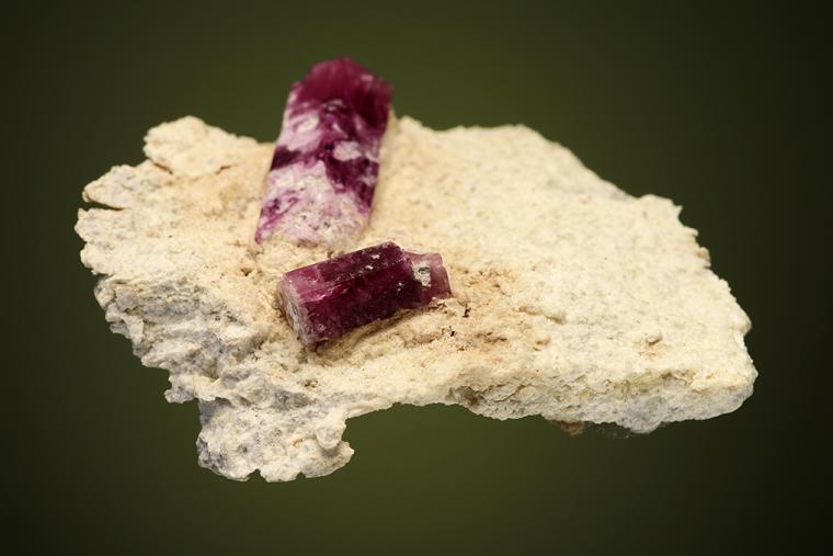 BERYL var. Red BERYL