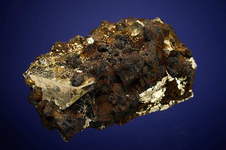 CHALCOPYRITE after ENARGITE on PYRITE
