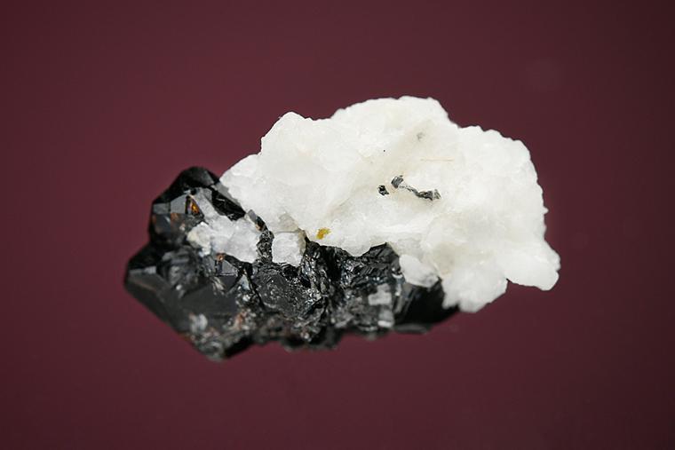 CASSITERITE on ALBITE var. Cleavelandite