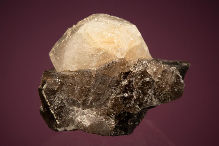 PHENAKITE on QUARTZ var. Smoky