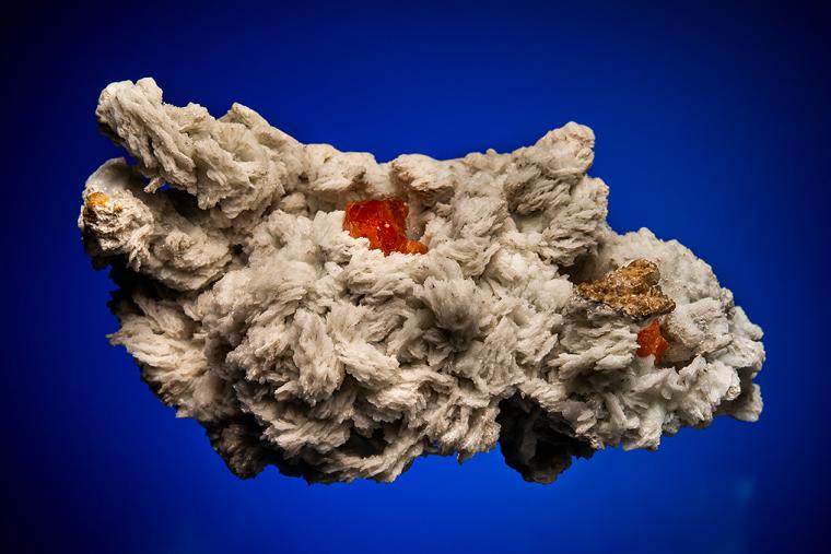 SPESSARTINE on ALBITE var. Cleavelandite