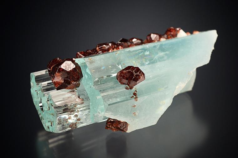 SPESSARTINE on BERYL var. Aquamarine