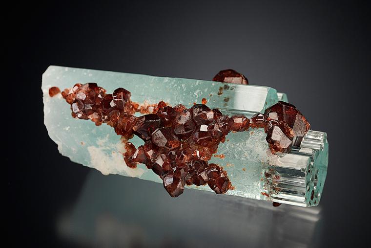 SPESSARTINE on BERYL var. Aquamarine