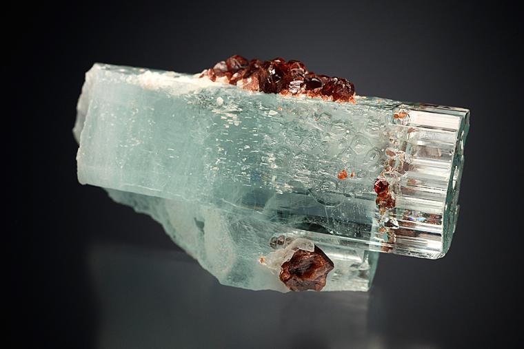 SPESSARTINE on BERYL var. Aquamarine