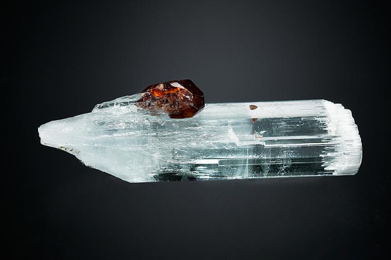 SPESSARTINE on BERYL var. Aquamarine
