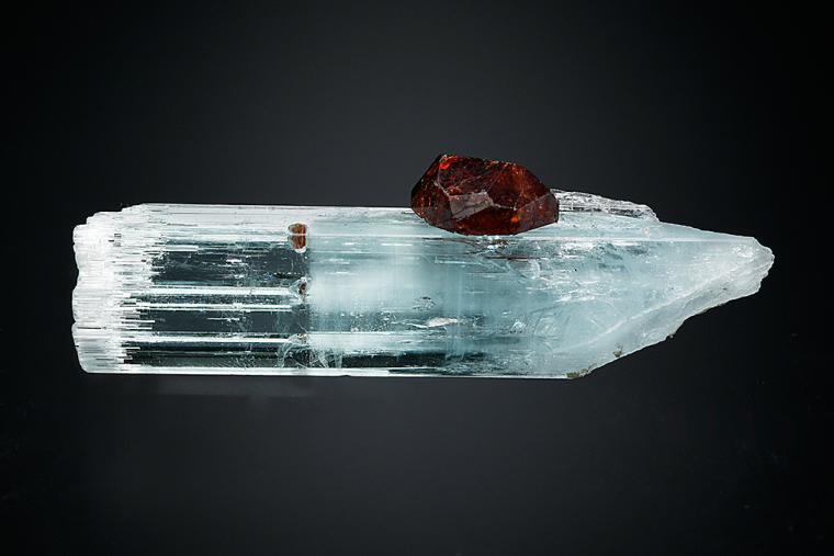 SPESSARTINE on BERYL var. Aquamarine