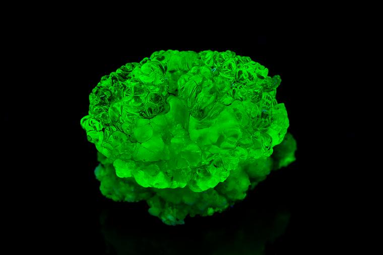 OPAL var. Hyalite