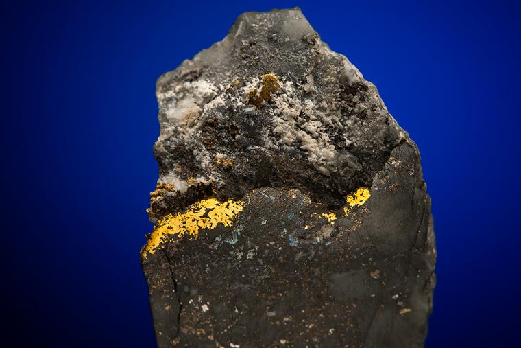 GOLD with HESSITE, PETZITE and PYRITE