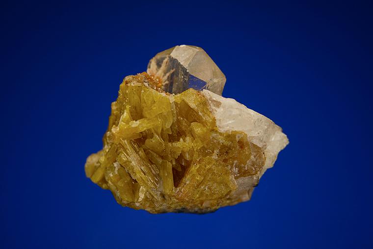 ANGLESITE with MIMETITE