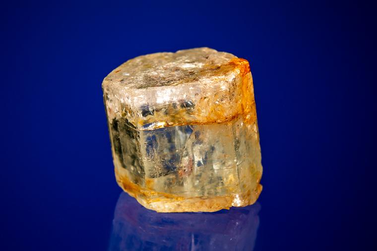 BERYL var. Goshenite