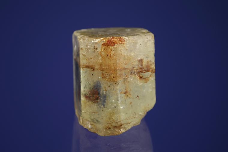 BERYL var. Goshenite