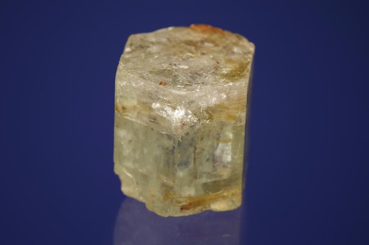 BERYL var. Goshenite