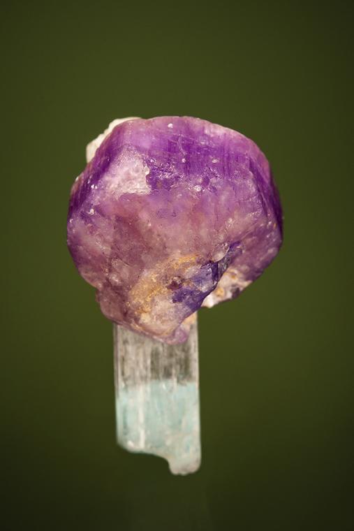 FLUORAPATITE on SPODUMENE