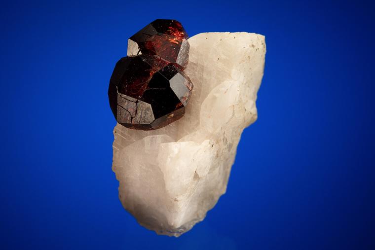 SPESSARTINE on ALBITE