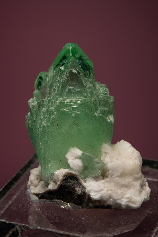 FLUORAPOPHYLLITE-(K)