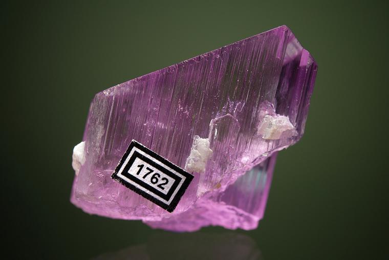SPODUMENE var. Kunzite