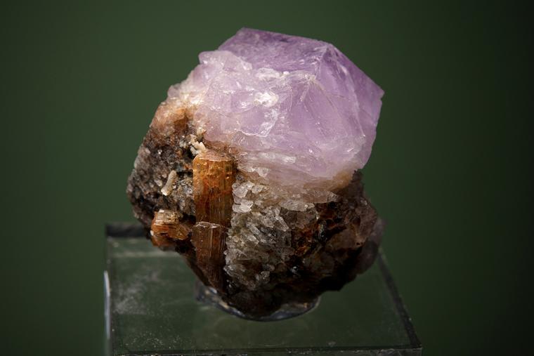 SODALITE var. Hackmanite