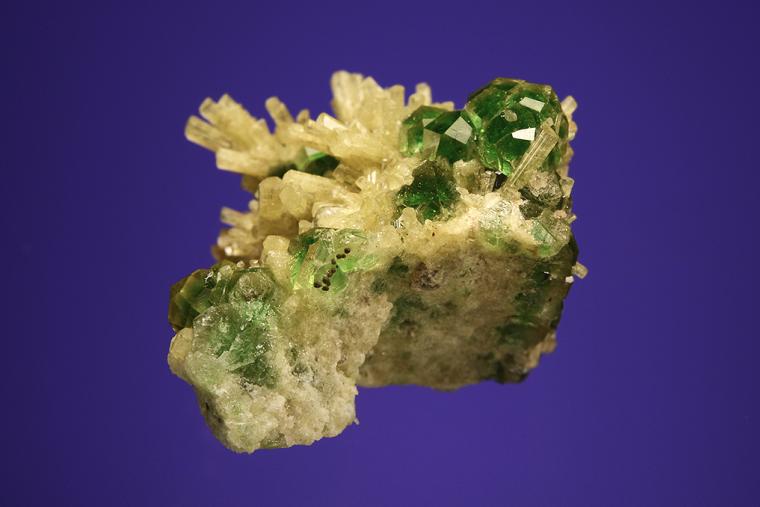 GROSSULAR on DIOPSIDE