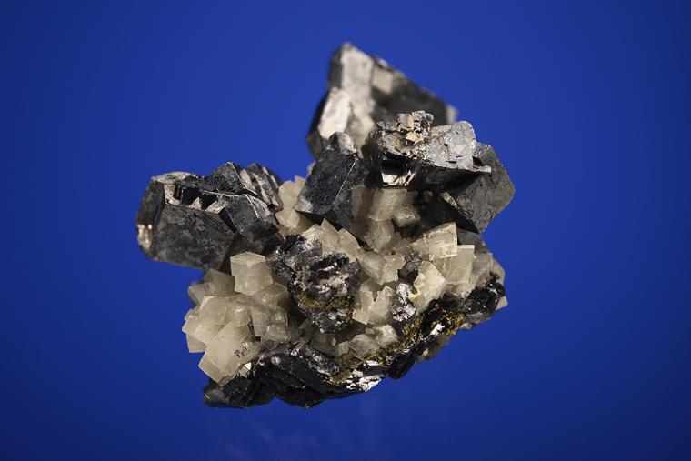 GALENA (SPINEL law twin)