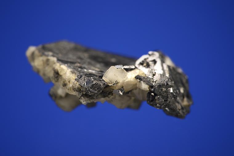 GALENA (SPINEL law twin)