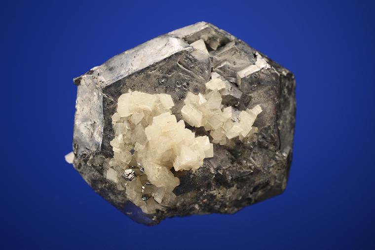 GALENA (SPINEL law twin)