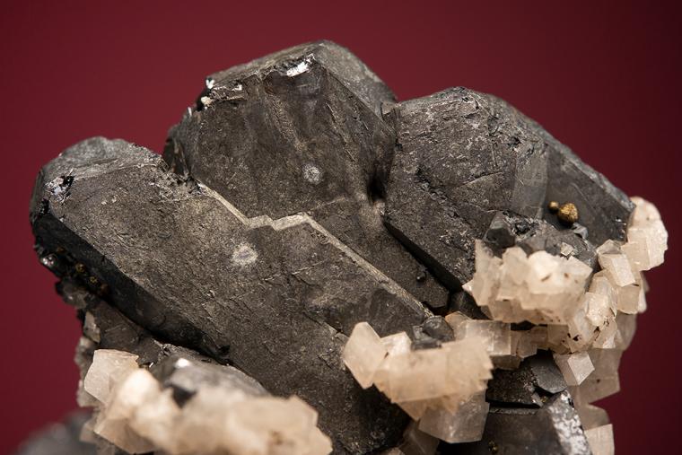 GALENA (SPINEL law twin) with DOLOMITE