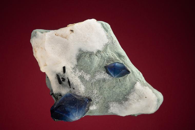 BENITOITE