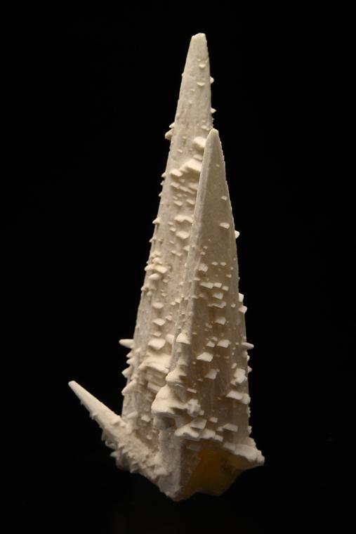 BENSTONITE on CALCITE