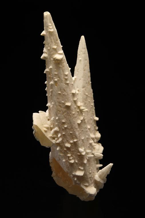 BENSTONITE on CALCITE