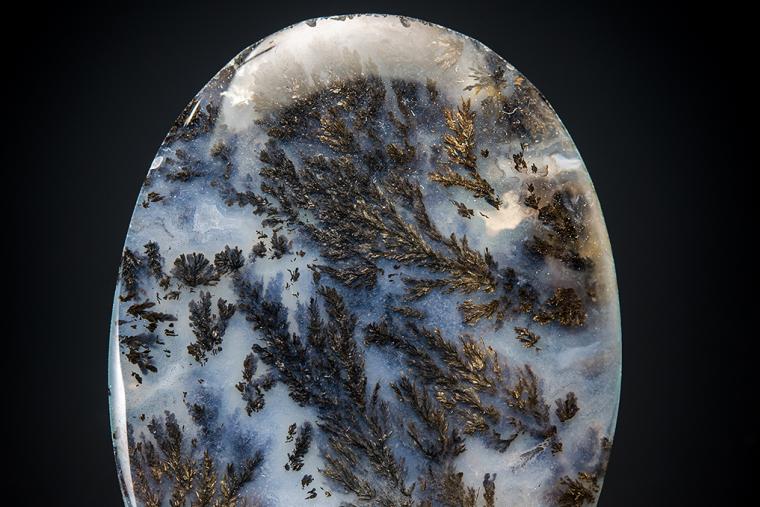 QUARTZ var. Plume Agate