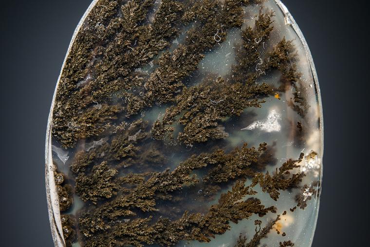 QUARTZ var. Plume Agate