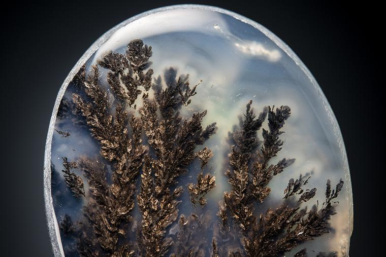 QUARTZ var. Plume Agate