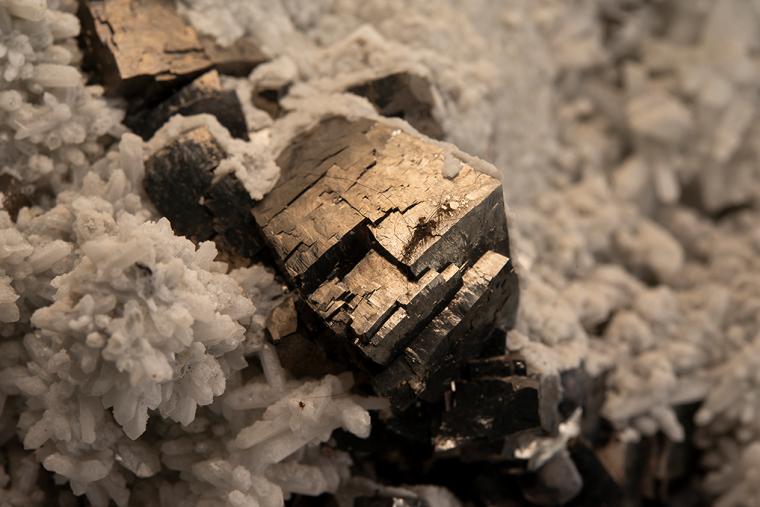 ARSENOPYRITE on QUARTZ