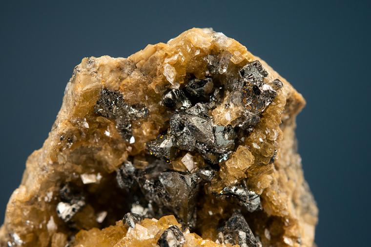 TETRAHEDRITE on SIDERITE