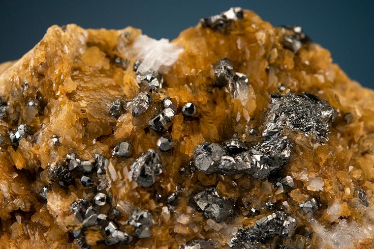 TETRAHEDRITE on SIDERITE