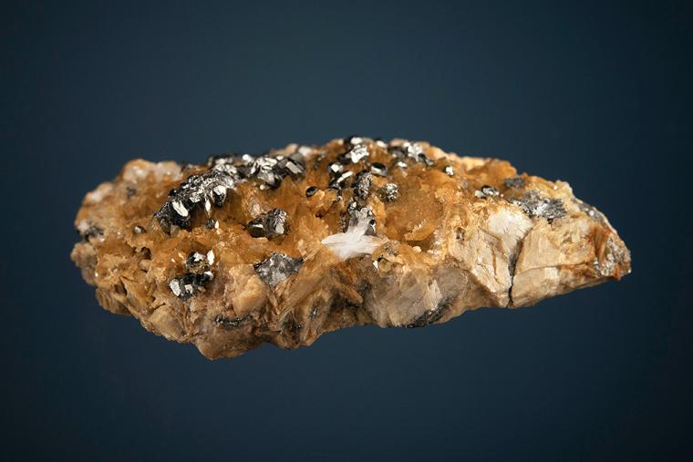 TETRAHEDRITE on SIDERITE