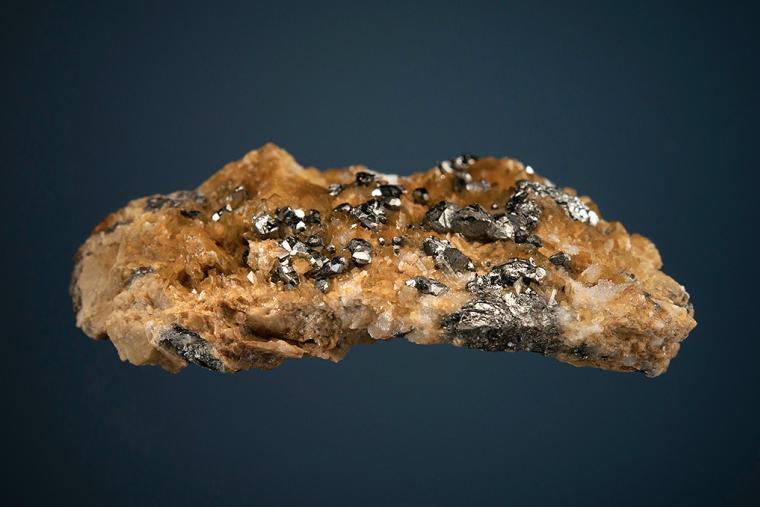 TETRAHEDRITE on SIDERITE