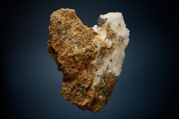 TETRAHEDRITE on QUARTZ and SIDERITE