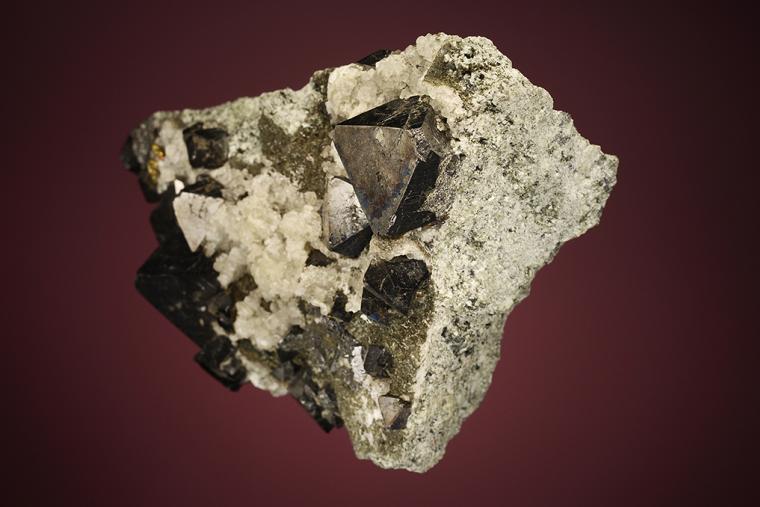 MAGNETITE with CALCITE and PYRITE