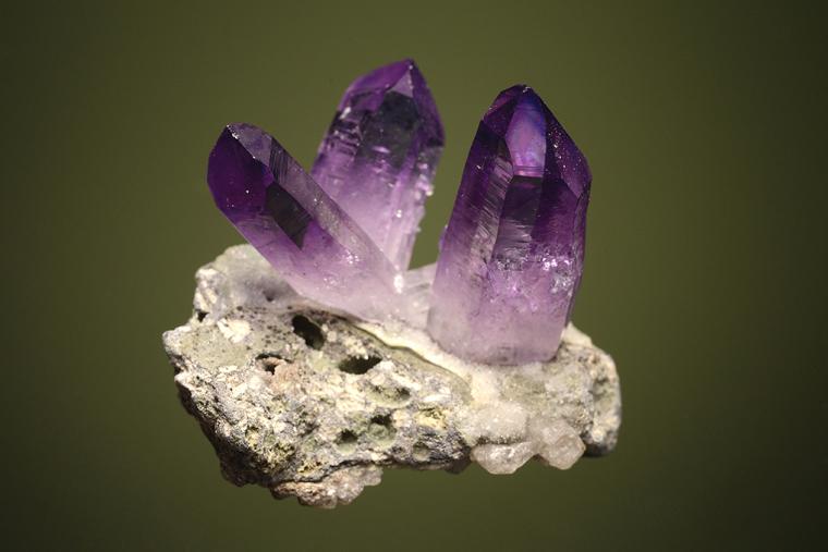 QUARTZ var. Amethyst