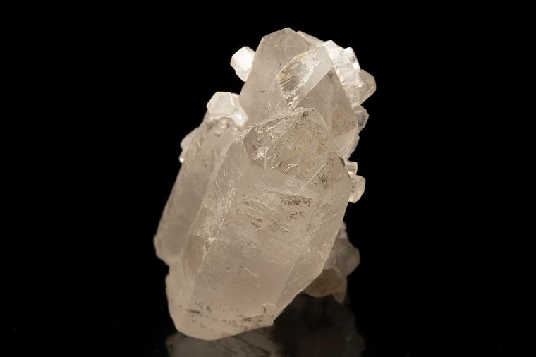FLUORAPATITE on QUARTZ