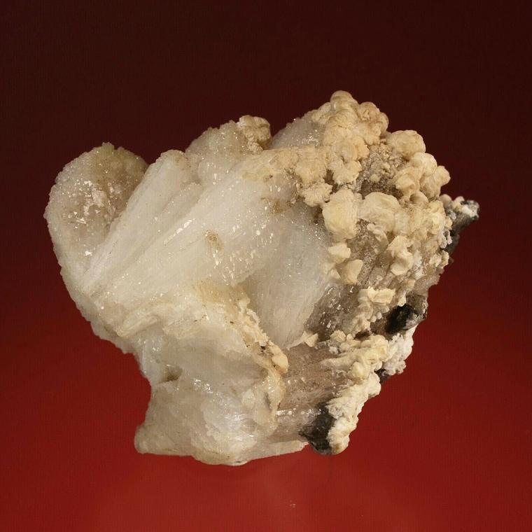 QUARTZ on HEMIMORPHITE