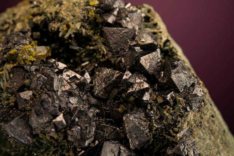 MAGNETITE with DIOPSIDE