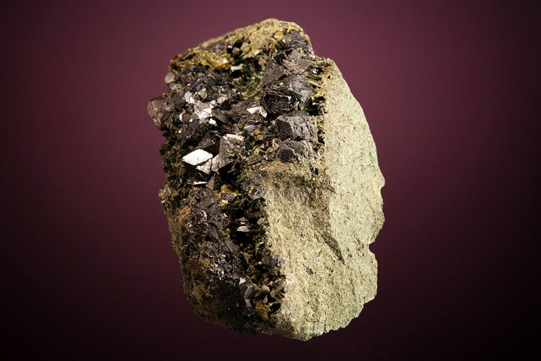 MAGNETITE with DIOPSIDE