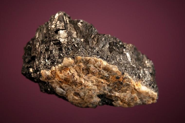 WOLFRAMITE-FERBERITE