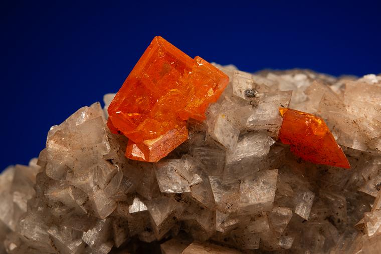 WULFENITE on CALCITE