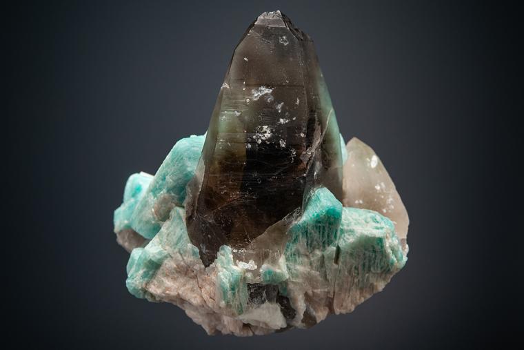 MICROCLINE var. Amazonite with QUARTZ var. Smoky